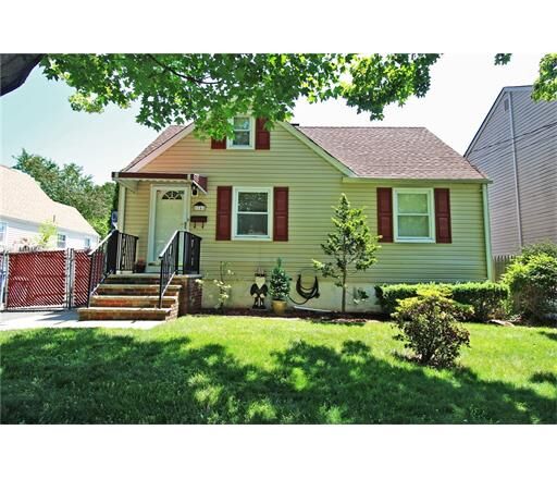 Property Photo:  74 Cornell Street  NJ 07001 