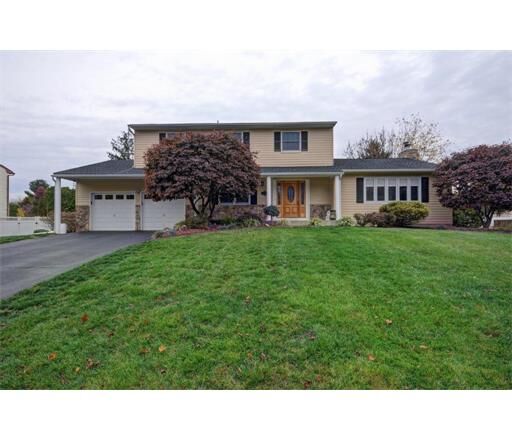 Property Photo:  13 Delaware Drive  NJ 08816 