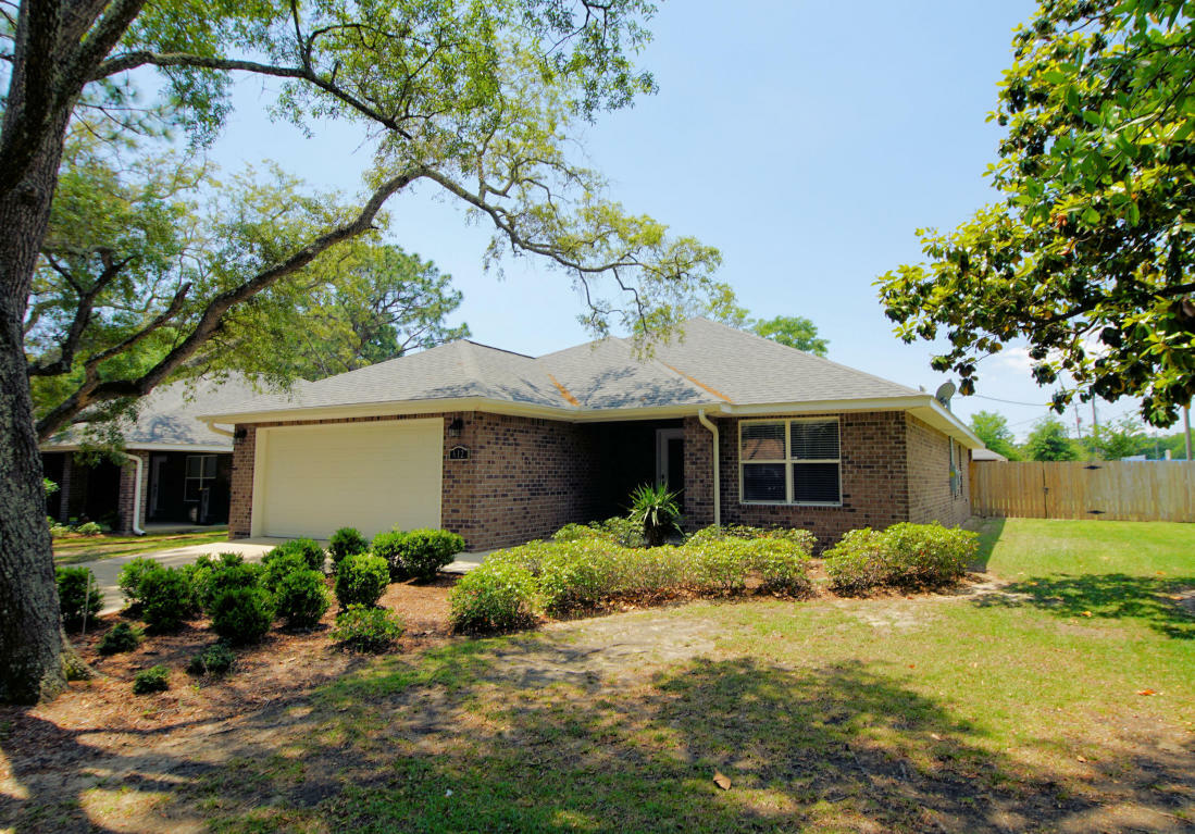 Property Photo:  612 Center Street  FL 32547 