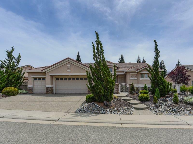 Property Photo:  1815 Homewood Lane  CA 95648 