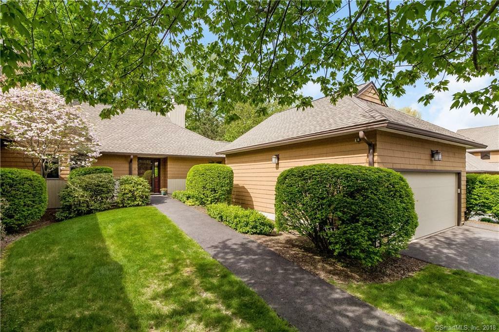 Property Photo: 19 Chambord Park 19 CT 06002