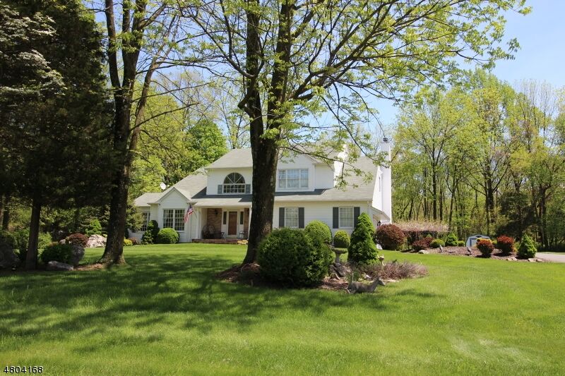 Property Photo: 15 Bromley Ct NJ 07871