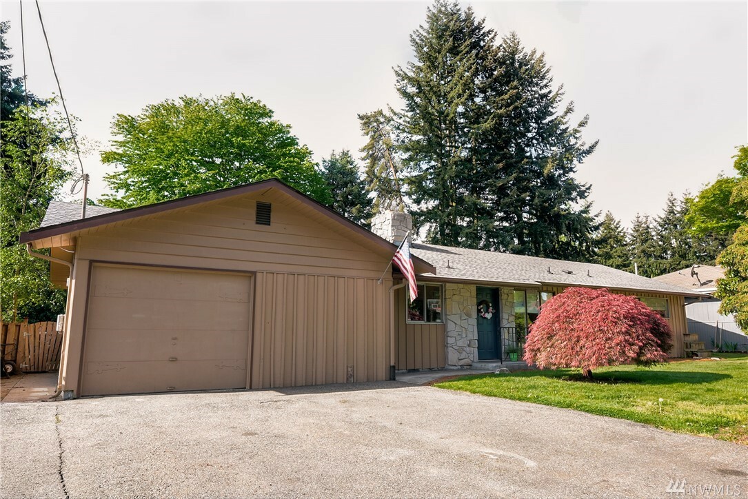 Property Photo: 2520 73rd St SE WA 98203
