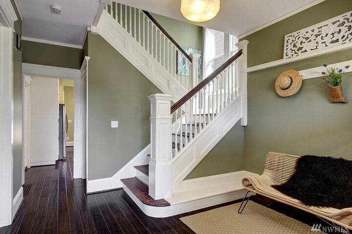 Property Photo:  338 29th Ave  WA 98122 