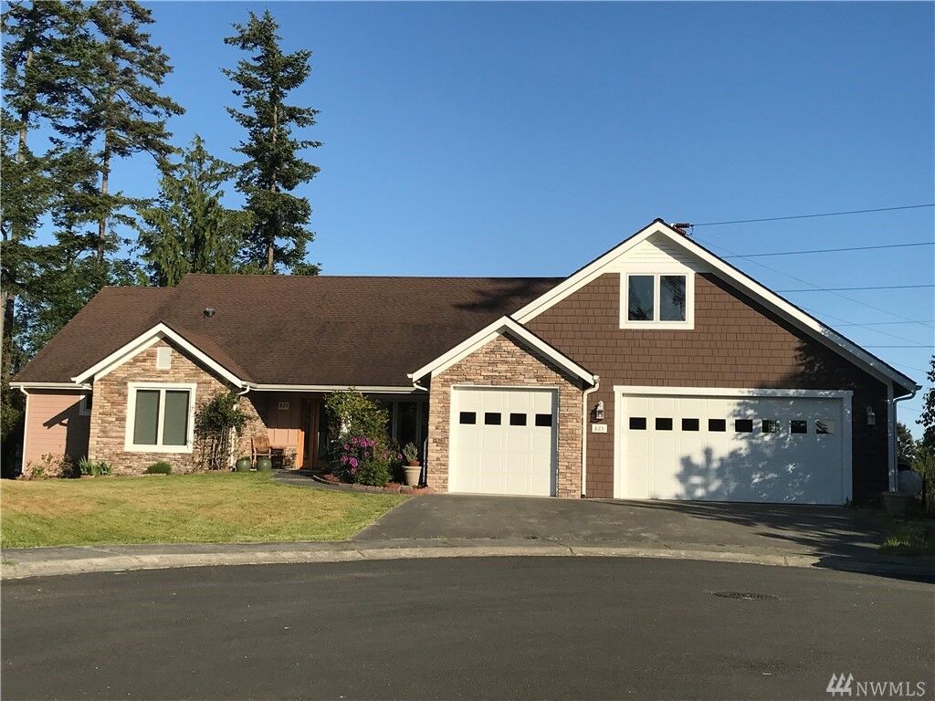 Property Photo:  823 Sunday Dr  WA 98250 