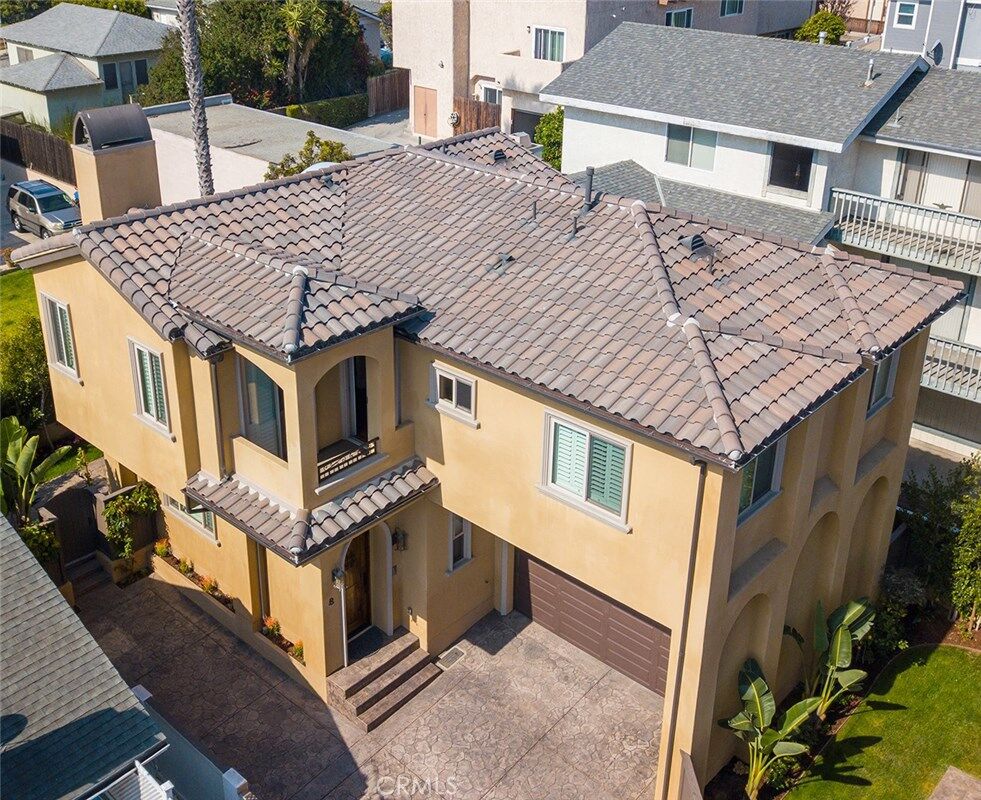 Property Photo:  1806 Speyer Lane B  CA 90278 