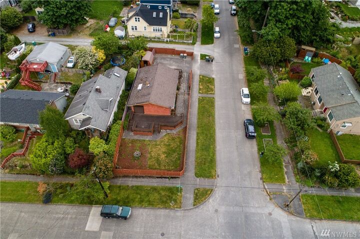 Property Photo:  2902 E Olive Street  WA 98122 