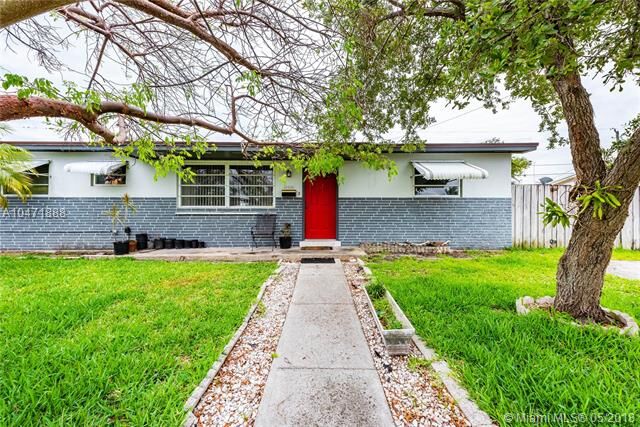 Property Photo: 10530 SW 204th Ter FL 33189