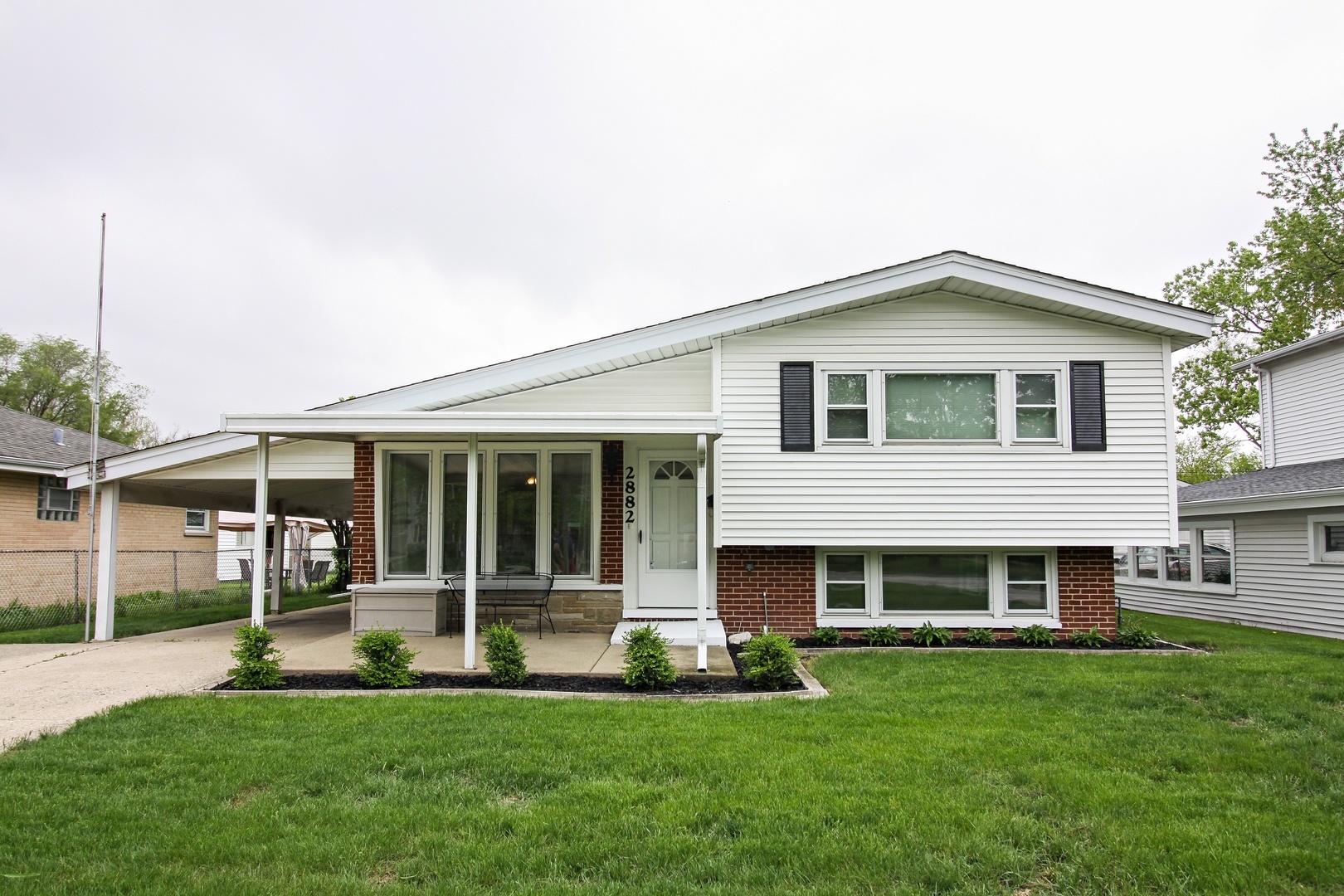 Property Photo:  2882 Scott Street  IL 60018 