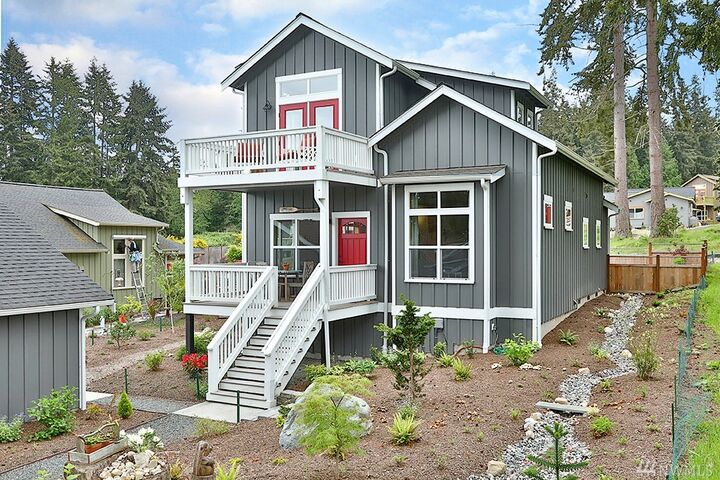Property Photo: 225 Bowery Lp WA 98260