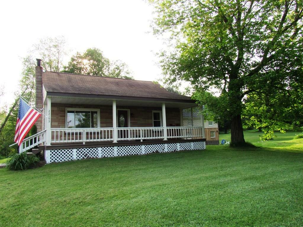 Property Photo:  22195 Plank Road  PA 16440 