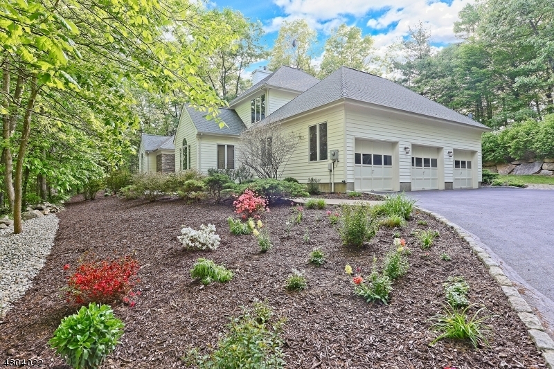 Property Photo: 51 Radcliffe Dr NJ 07871