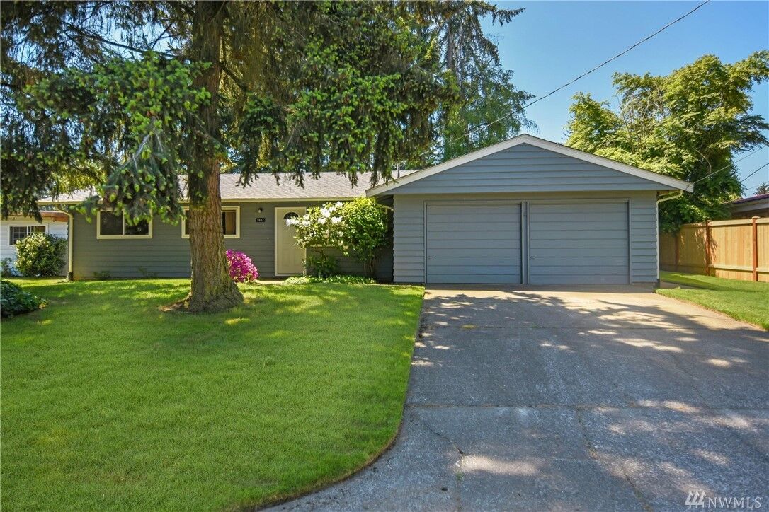 Property Photo: 1637 168th Place NE WA 98008