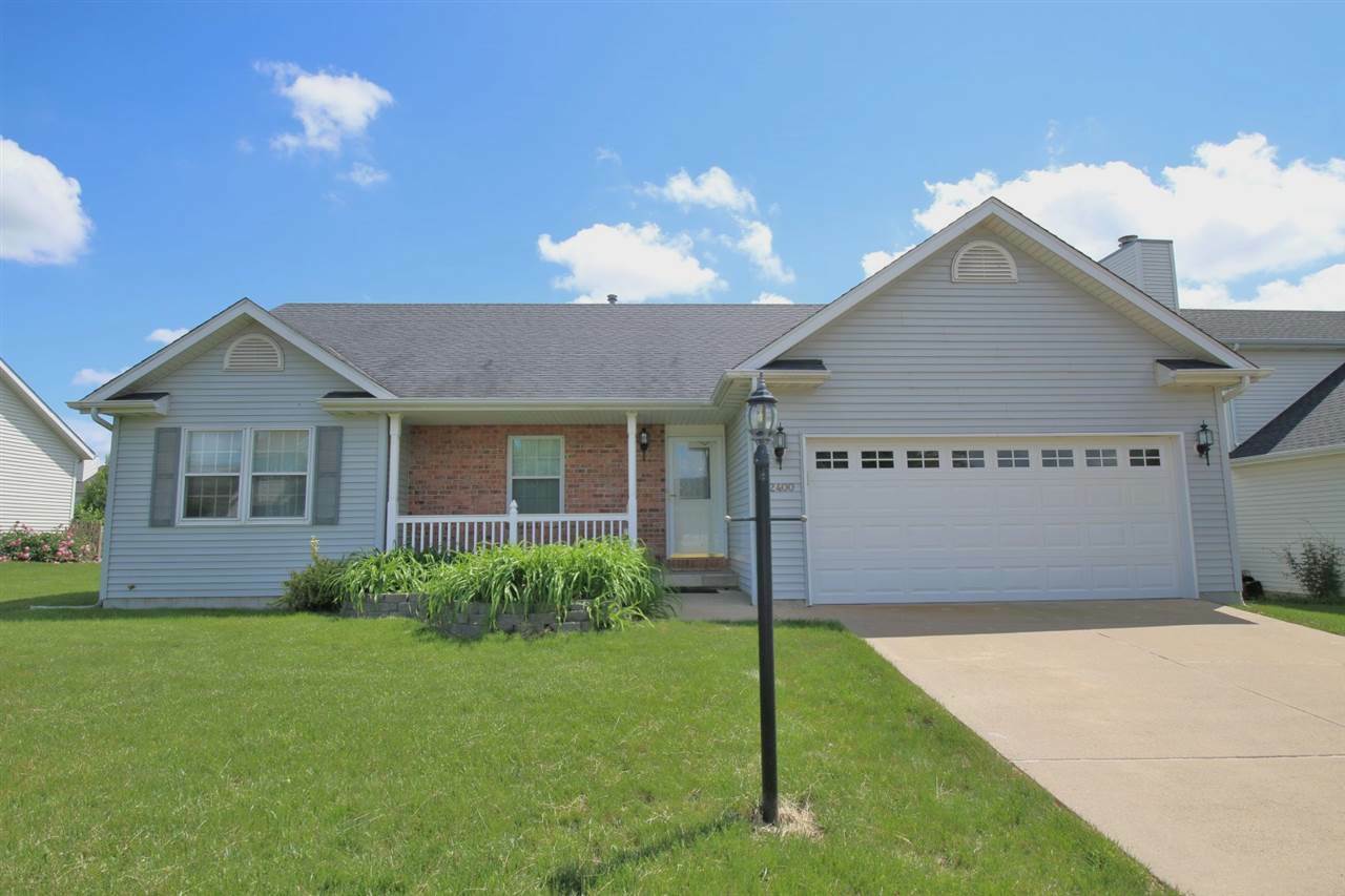 Property Photo:  2400 W Molly  IL 61525 