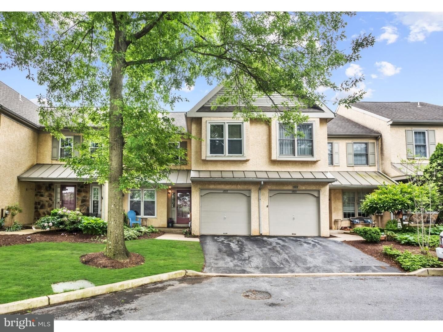 Property Photo: 1802 Newmarket Court PA 19382