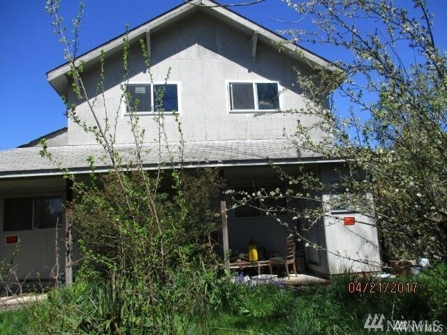 Property Photo: 1111 W Plum WA 98531