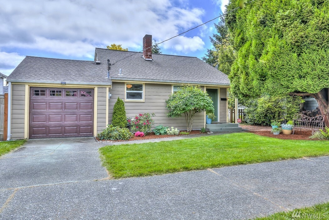 Property Photo:  1475 NW 77th St  WA 98117 