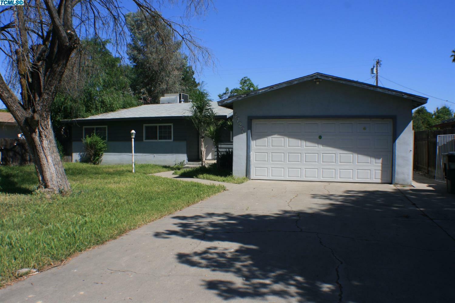 3722 W Paradise Avenue  Visalia CA 93277 photo