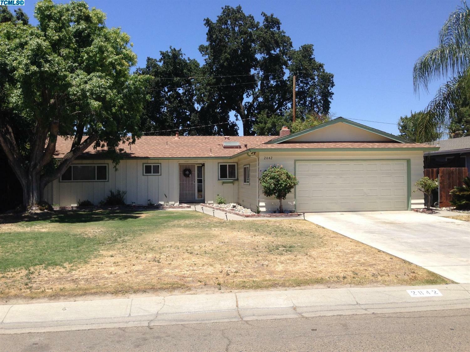 2842 W Cornell Avenue  Visalia CA 93277 photo