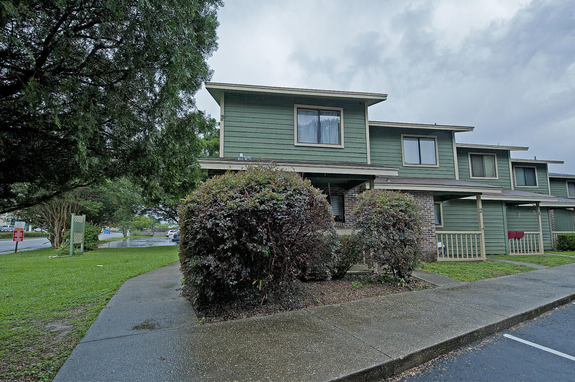 Property Photo:  115 Hughes Street Unit F1  FL 32548 