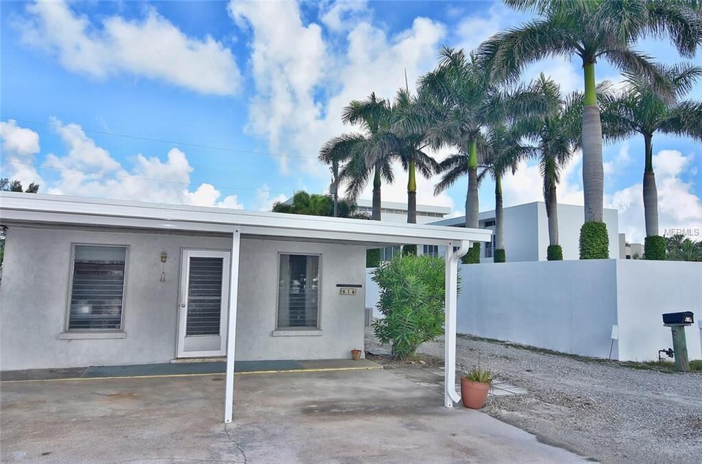 Property Photo:  616 S Casey Key Road  FL 34275 