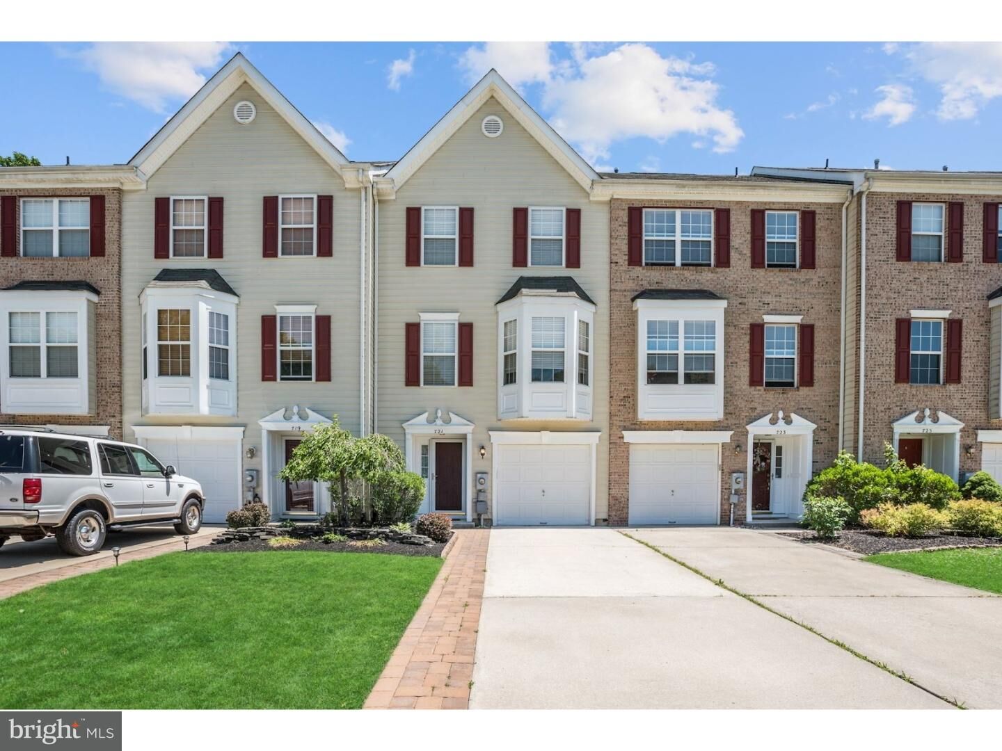 Property Photo: 721 Barton Run Boulevard NJ 08053