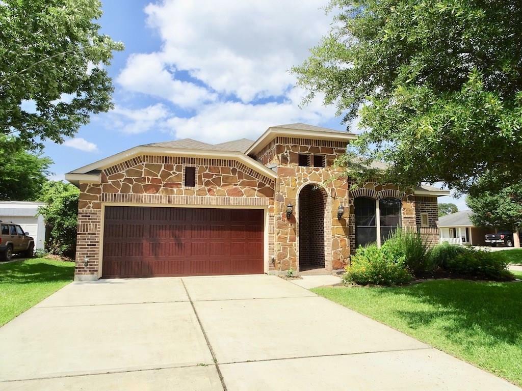 Property Photo:  5202 Park View Drive  TX 77318 