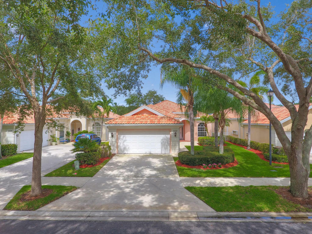 Property Photo: 2207 Preserve Drive FL 33445