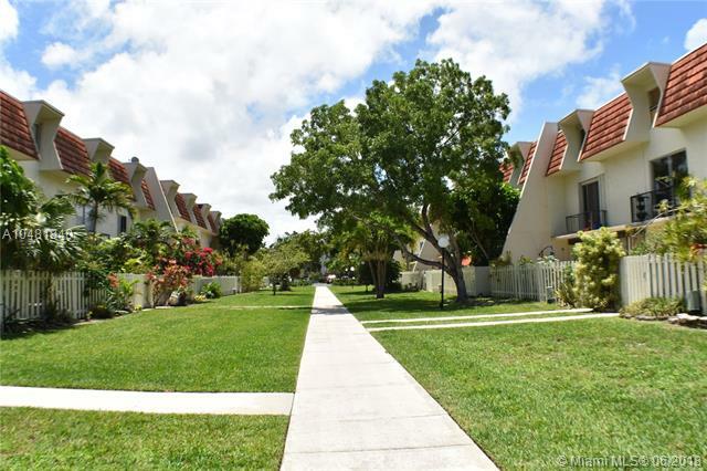 Property Photo:  1655 NE 115th St 37B  FL 33181 