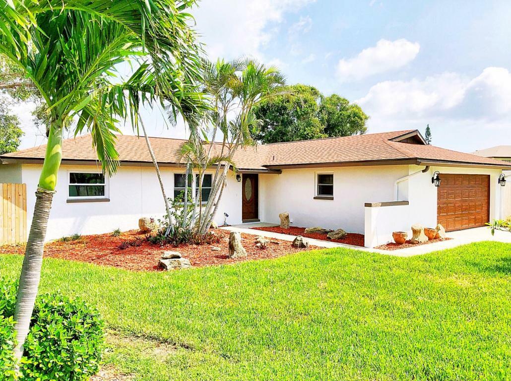 Property Photo:  541 Biscayne Drive  FL 32937 