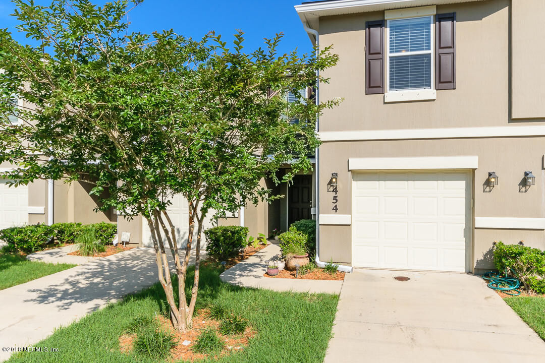 Property Photo: 454 Walnut Drive 2803 FL 32259