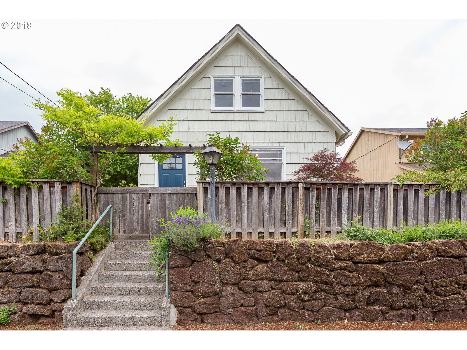 Property Photo:  5021 SE Boise St  OR 97206 