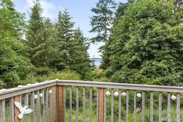 Property Photo:  157 Rhodena Dr  WA 98239 