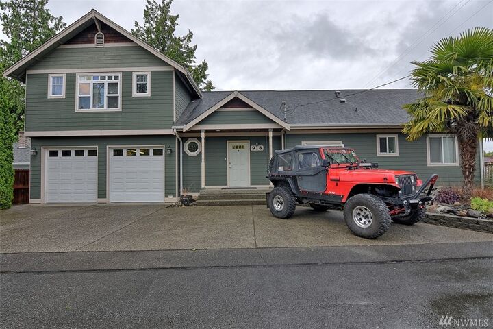 Property Photo: 918 Root Ave WA 98290