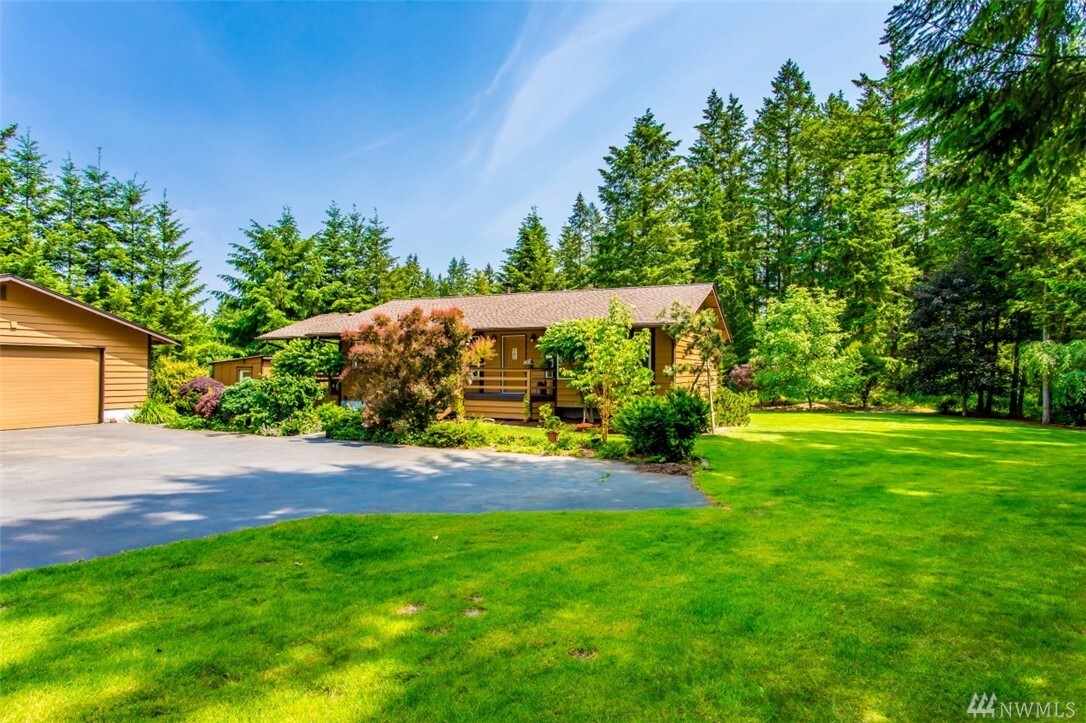 Property Photo: 22211 78th Ave E WA 98338
