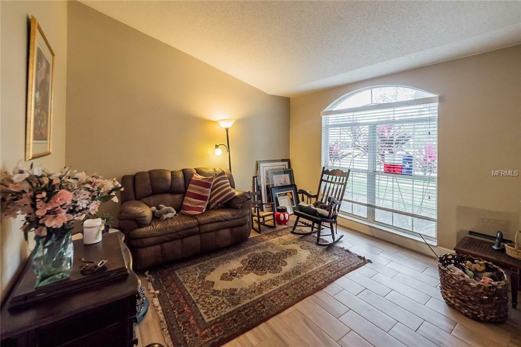 Property Photo: 301 Lytton Circle FL 32824
