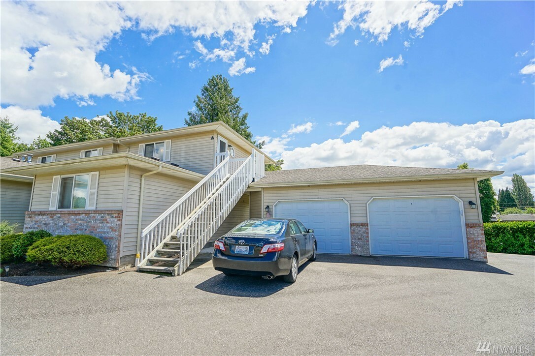 Property Photo: 515 Main Place A WA 98264