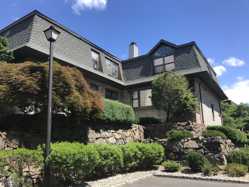 Property Photo: 4 Falls Bridge Dr NJ 07512