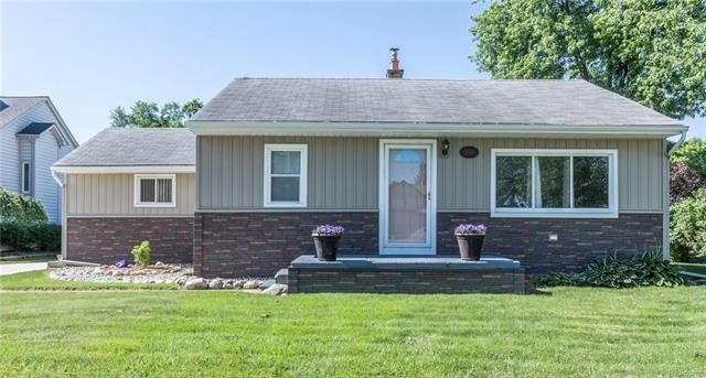 Property Photo:  2106 Gabriel Drive  MI 48083 
