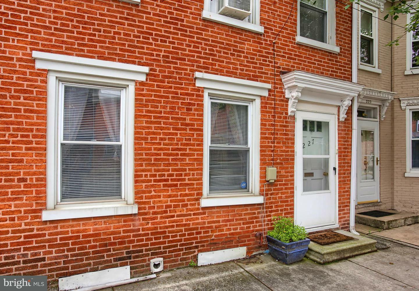 Property Photo:  227 N Bedford Street  PA 17013 