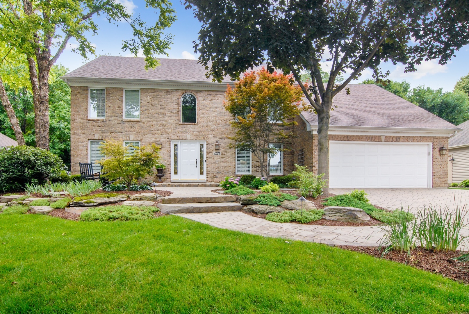 Property Photo: 227 Arlington Avenue IL 60565