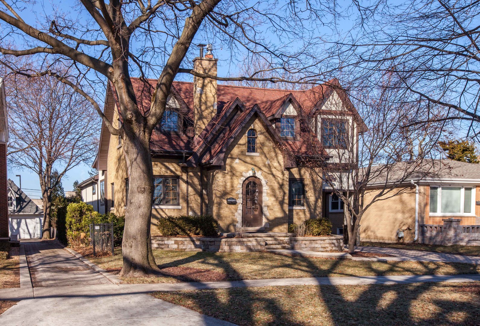 Property Photo: 6 Pine Street IL 60056