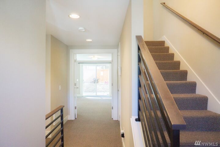 Property Photo:  209 Boston St B  WA 98109 