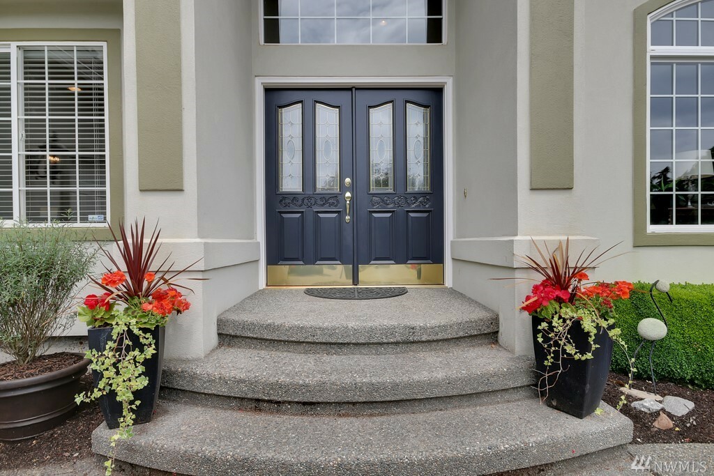 Property Photo: 18801 3rd St E WA 98391