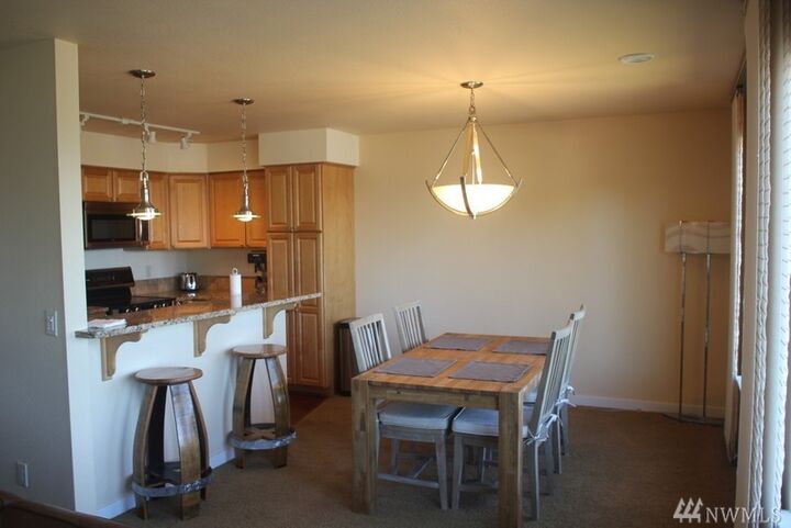 Property Photo:  4309 Blue Heron Cir D-207  WA 98221 