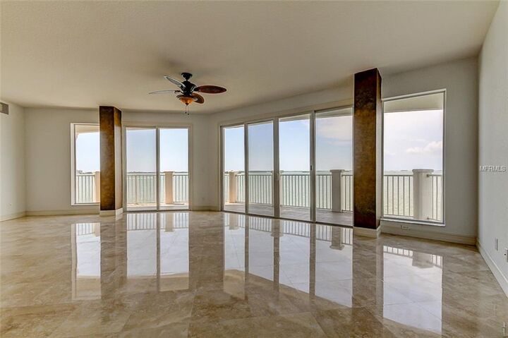 Property Photo:  1860 N Fort Harrison Avenue 304  FL 33755 