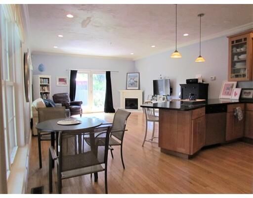 Property Photo: 20 Maple Ct 20 MA 02492