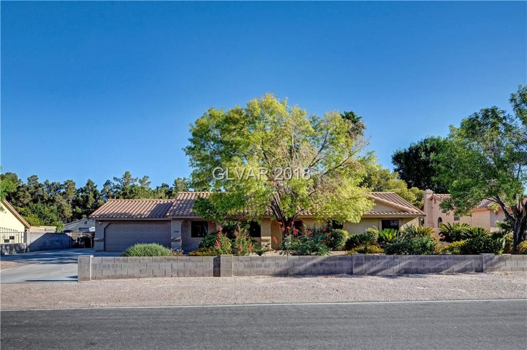Property Photo: 7385 Severence Lane NV 89131