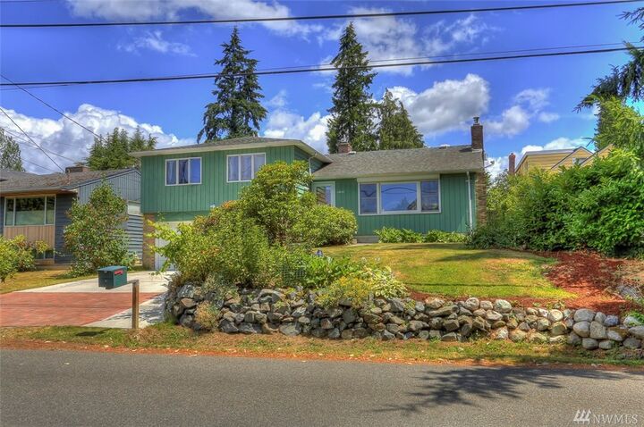 14008 37th Ave NE  Seattle WA 98125 photo