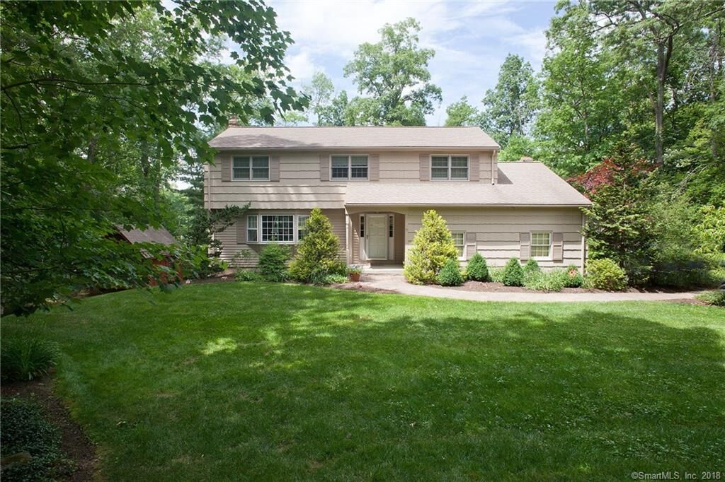 Property Photo:  26 Hampden Circle  CT 06070 